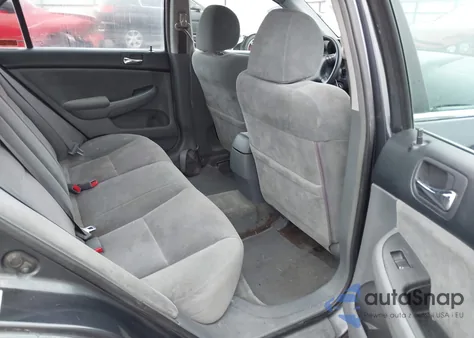 2004 Honda Accord 2.4 Lx z USA, uszkodzony, nr VIN 1HGCM563X4A109373